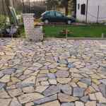 Zuto Plavi Struganicki lomljeni kamen